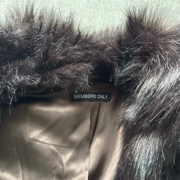 Member’s Only Faux Fur Vest - Picture 2 of 4